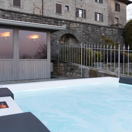 Ca' Baetti L'antica Corte Country house Roncola